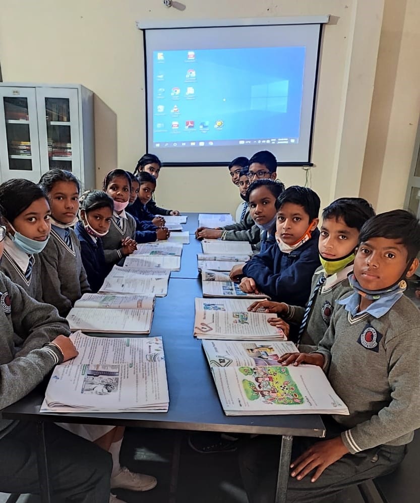 JDVM students in the smart class